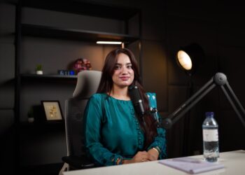 Delenzo Studio specializes in high-quality podcasting, event production, brand videography, and photography services. Their state-of-the-art facilities in Lahore provide advanced equipment and professional guidance tailored to individual needs.