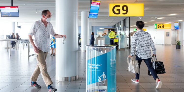 Plexiglas in 2026: van saaie balie naar designstatement in interieur en retail