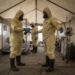 Wat is ebola precies en hoe beschermen hulpverleners zich?