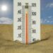 Thermometer buiten in de zon op een warme dag