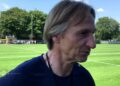 Adrie Koster op het trainingsveld van Willem II