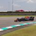 Formule 1-auto op het circuit van Sepang tijdens de eerste vrije training
