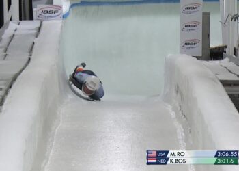 Kimberley Bos op haar slee in de ijsbaan van Lake Placid tijdens het WK skeleton 2025