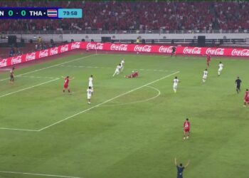 Indonesië tegen Thailand in de finale van de ASEAN Cup in een vol stadion